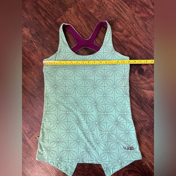 Rab Trance Tank Green Purple Geometric Womens Size 10 Athleisure Workout Preppy - Picture 7 of 10